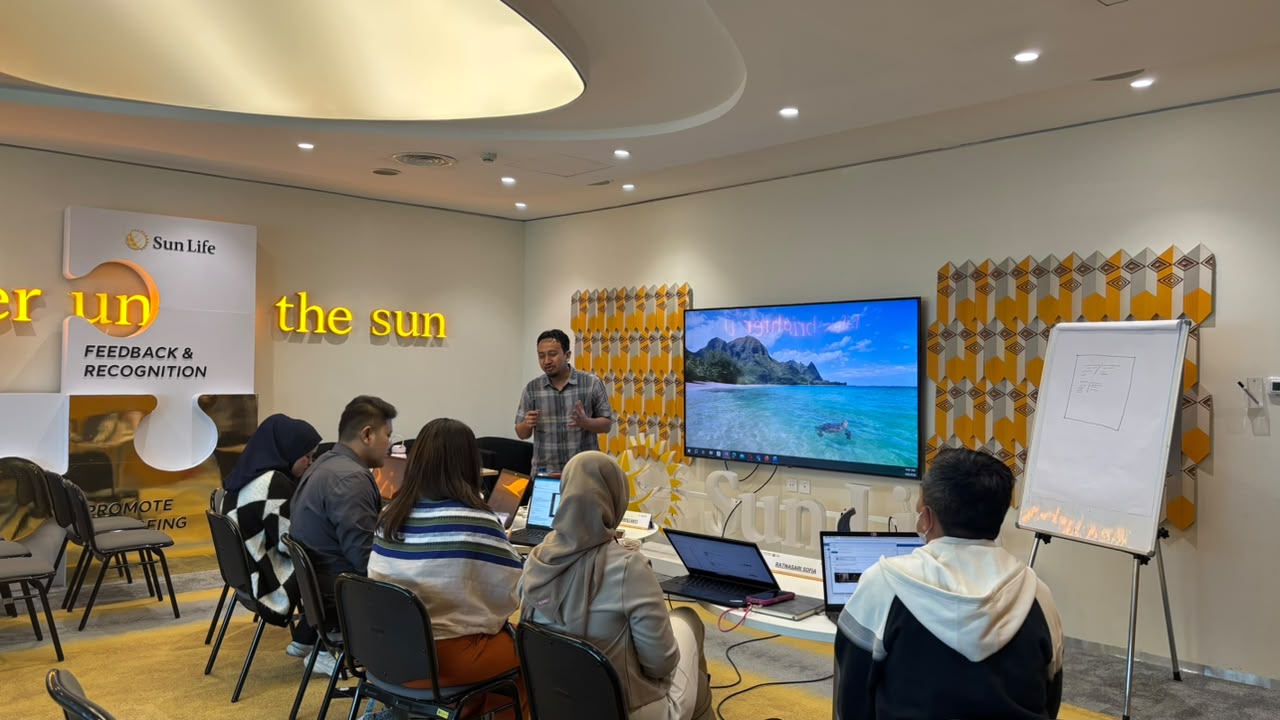 Sesi pelatihan IHS Training di Sun Life